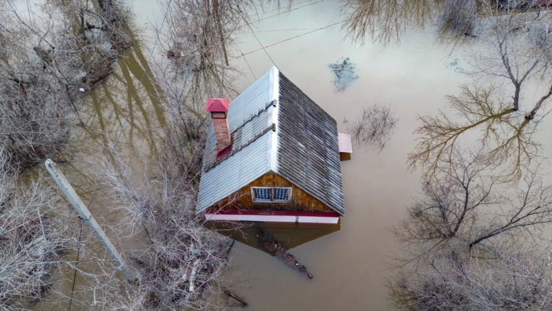 Уровень воды в реке Тобол превысил опасную отметку в шесть метров