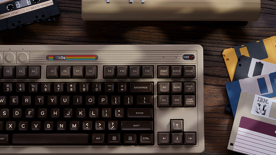 Выпущена ретро-клавиатуру Retro Mechanical Keyboard C64 Edition с дизайном в духе Commodore 64
