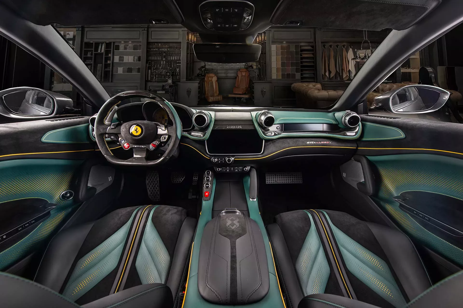 Польские тюнеры сделали роскошный интерьер суперкару Ferrari GTC4 Lusso T